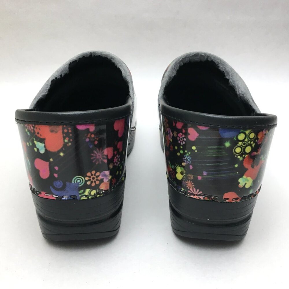Dansko Women's Valentine Hearts and Floral Print Clogs Patent Leather size 37 - Picture 3 of 9